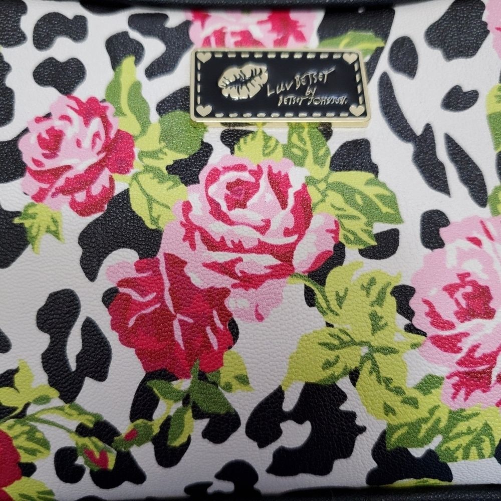 Betsey Johnson flowered crossbody bag